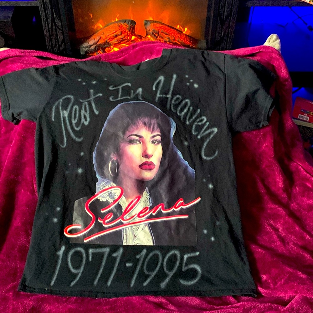 Selena Vintage Tshirt